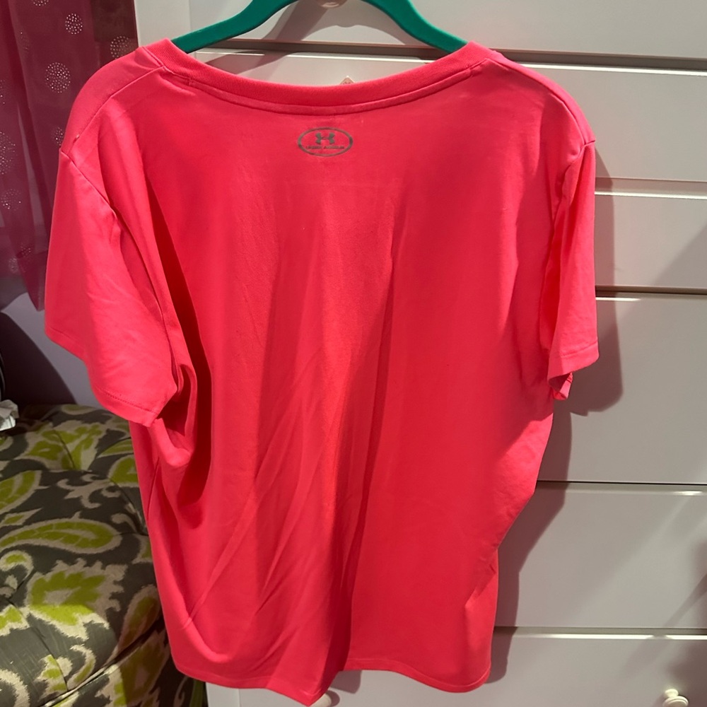 Under Armour Tee - Picture 2 of 3